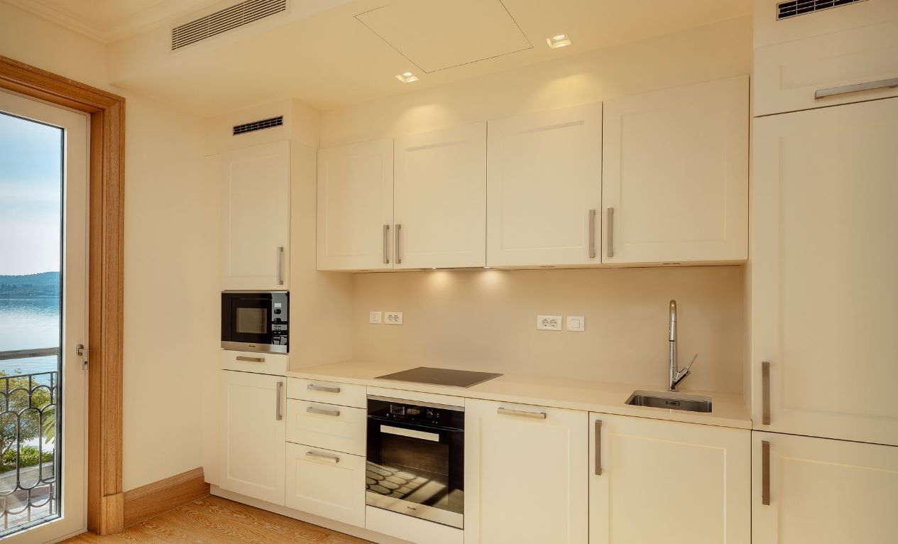 Квартира в Тивате, Черногория, 107 м² - фото 6