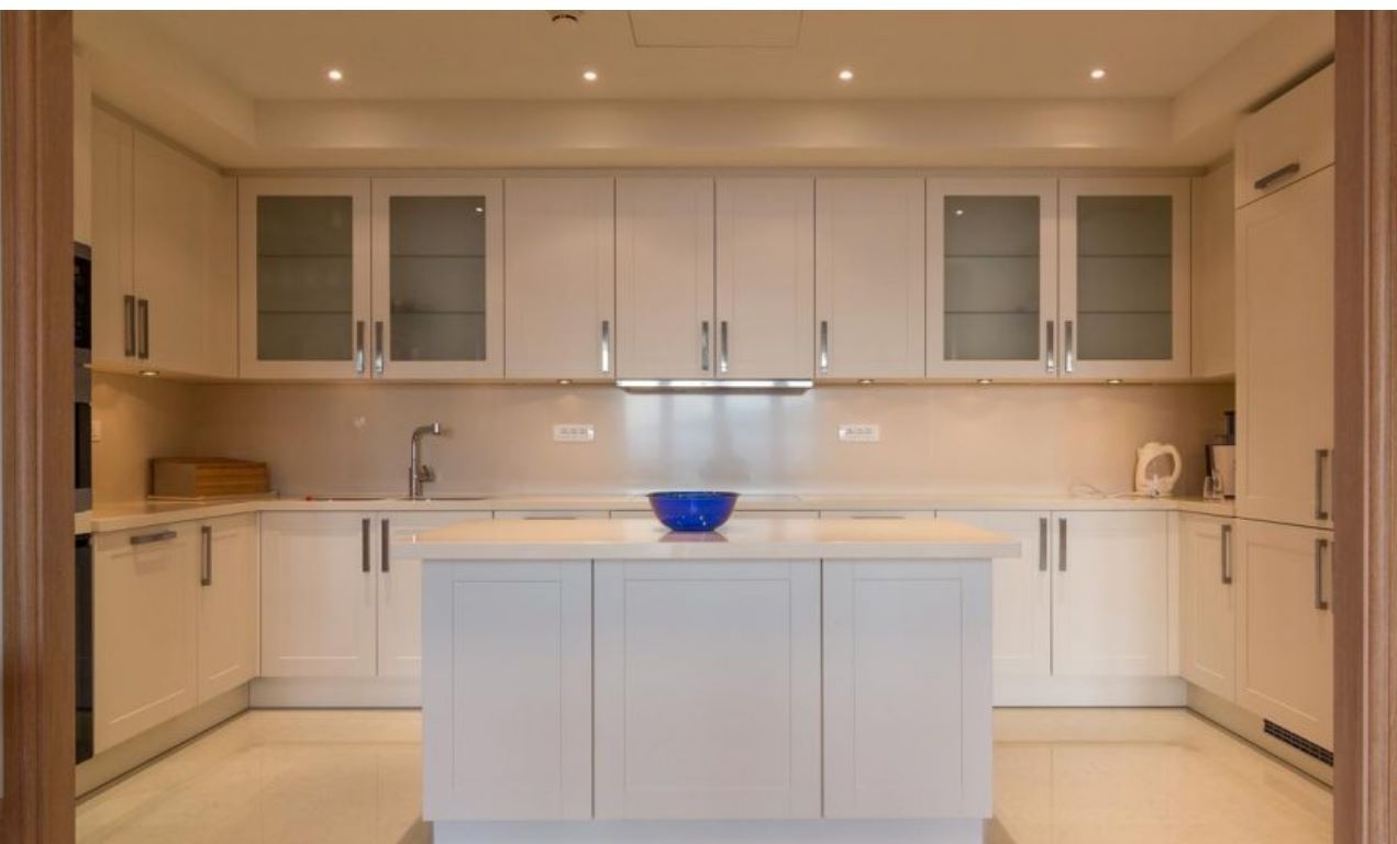 Квартира в Тивате, Черногория, 135 м² - фото 9