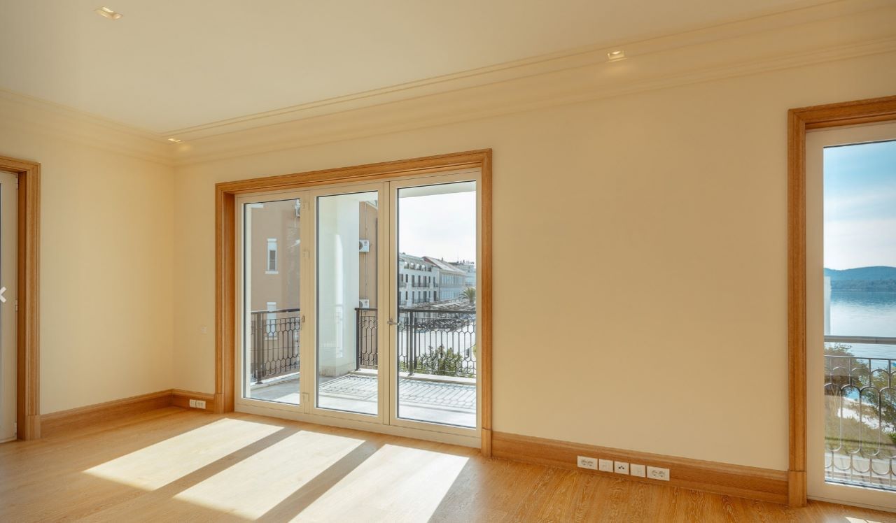 Квартира в Тивате, Черногория, 107 м² - фото 13