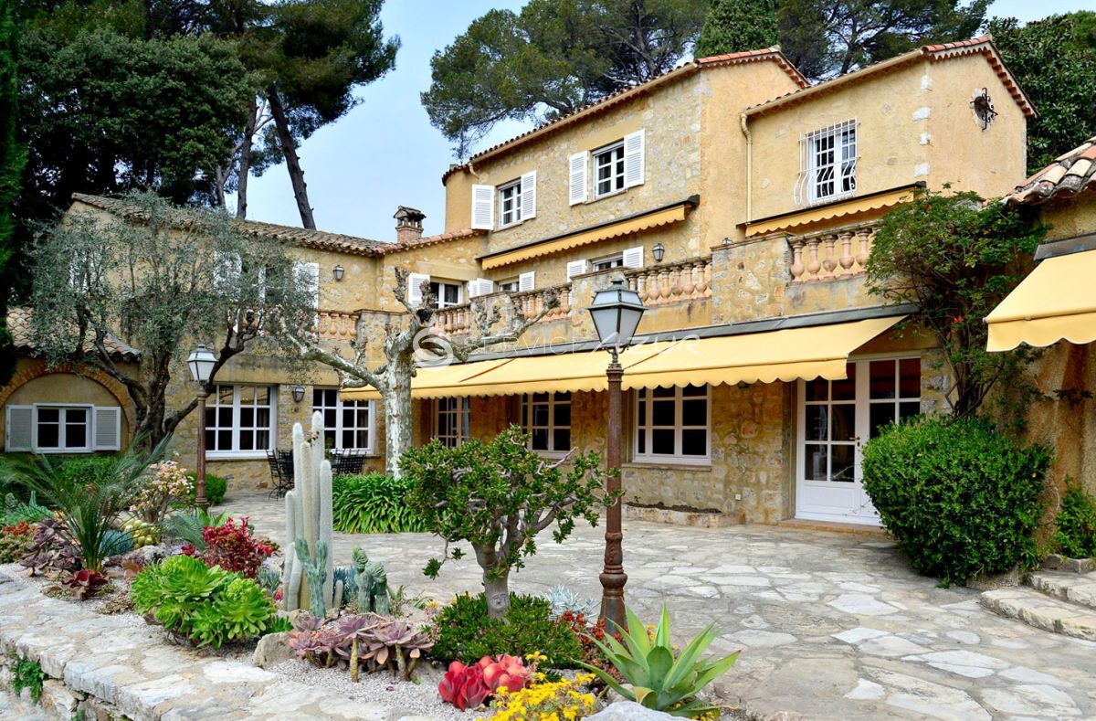 Вилла в Жуан-ле-Пен, Франция, 450 м² - фото 2