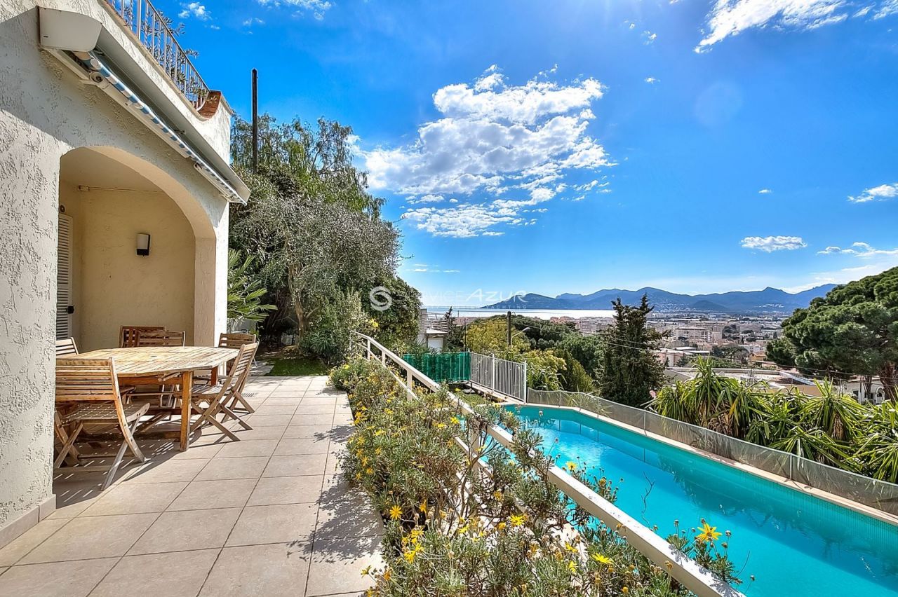 Вилла в Каннах, Франция, 350 м² - фото 2