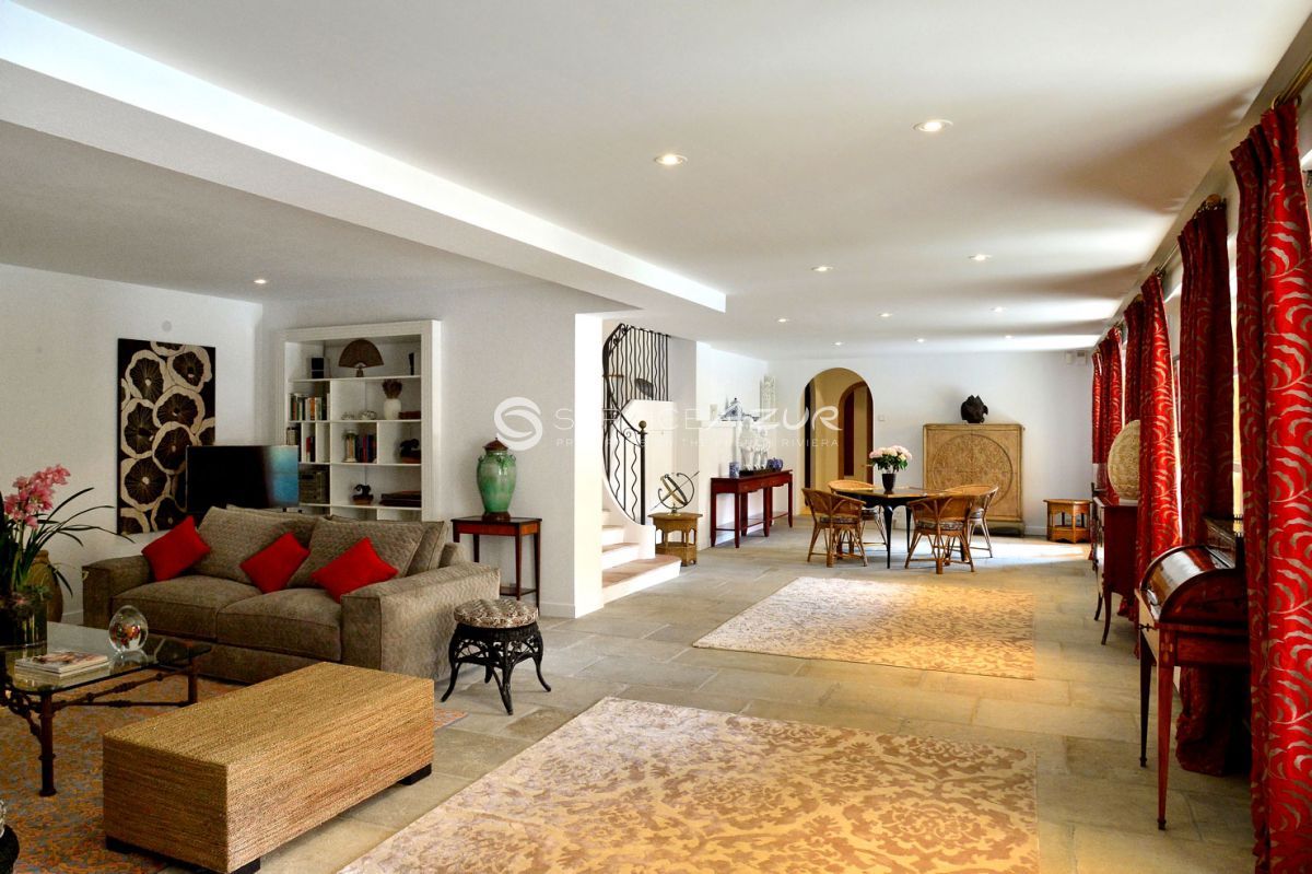 Вилла в Жуан-ле-Пен, Франция, 450 м² - фото 3