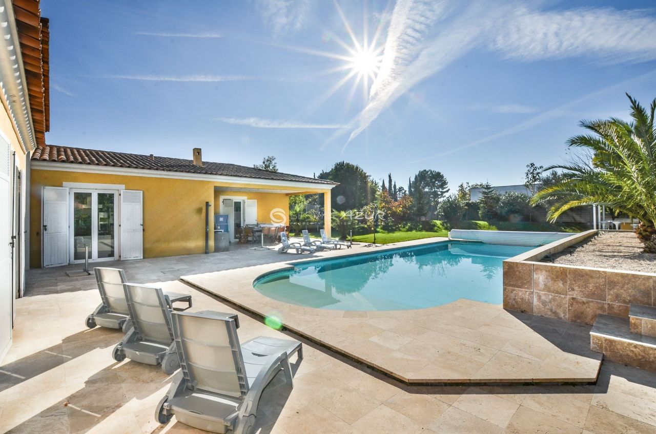 Вилла в Мужене, Франция, 320 м² - фото 3