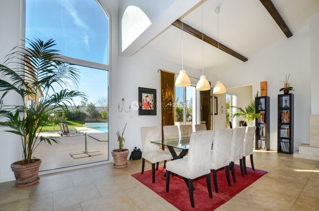 Вилла в Мужене, Франция, 320 м² - фото 5