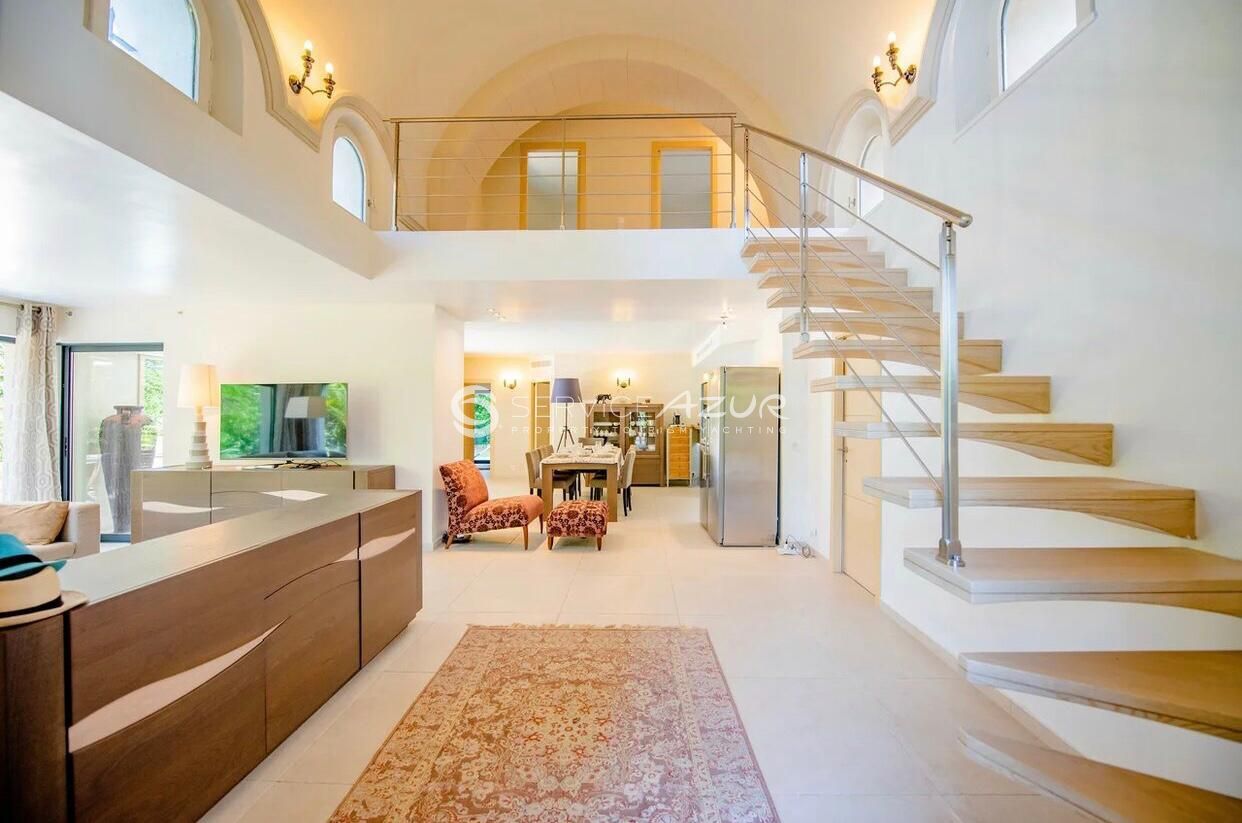 Вилла в Антибе, Франция, 200 м² - фото 5