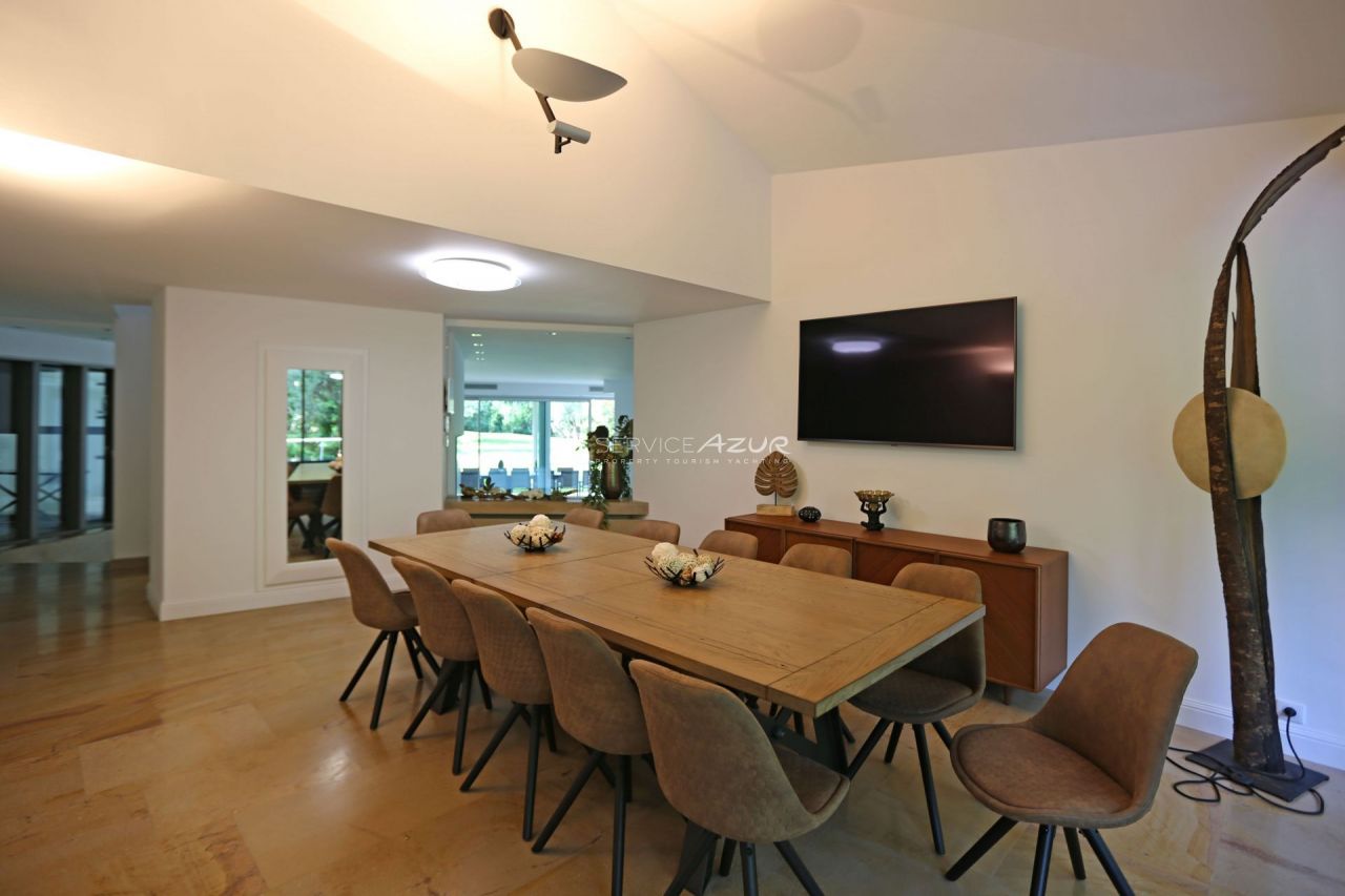 Вилла в Мужене, Франция, 625 м² - фото 9