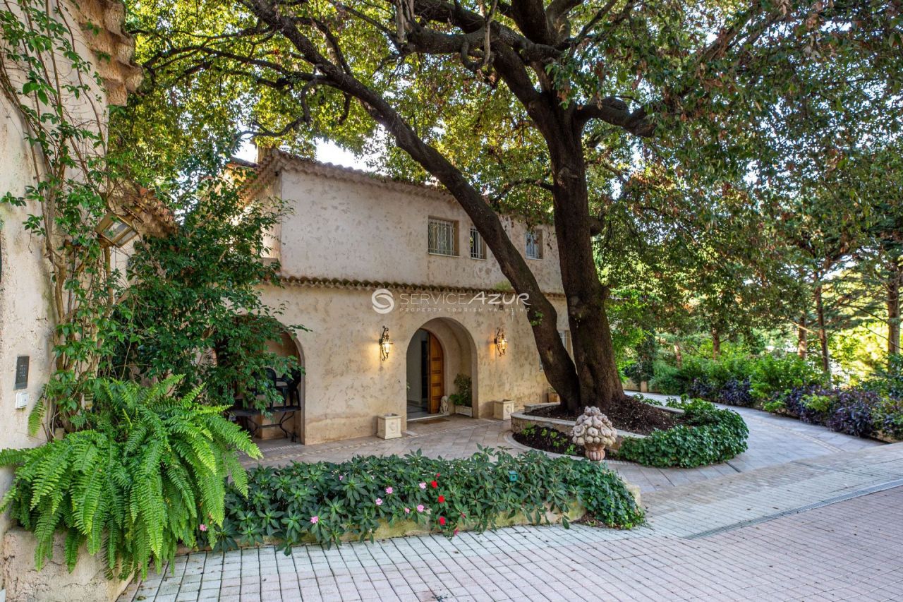 Вилла в Каннах, Франция, 1 300 м² - фото 9