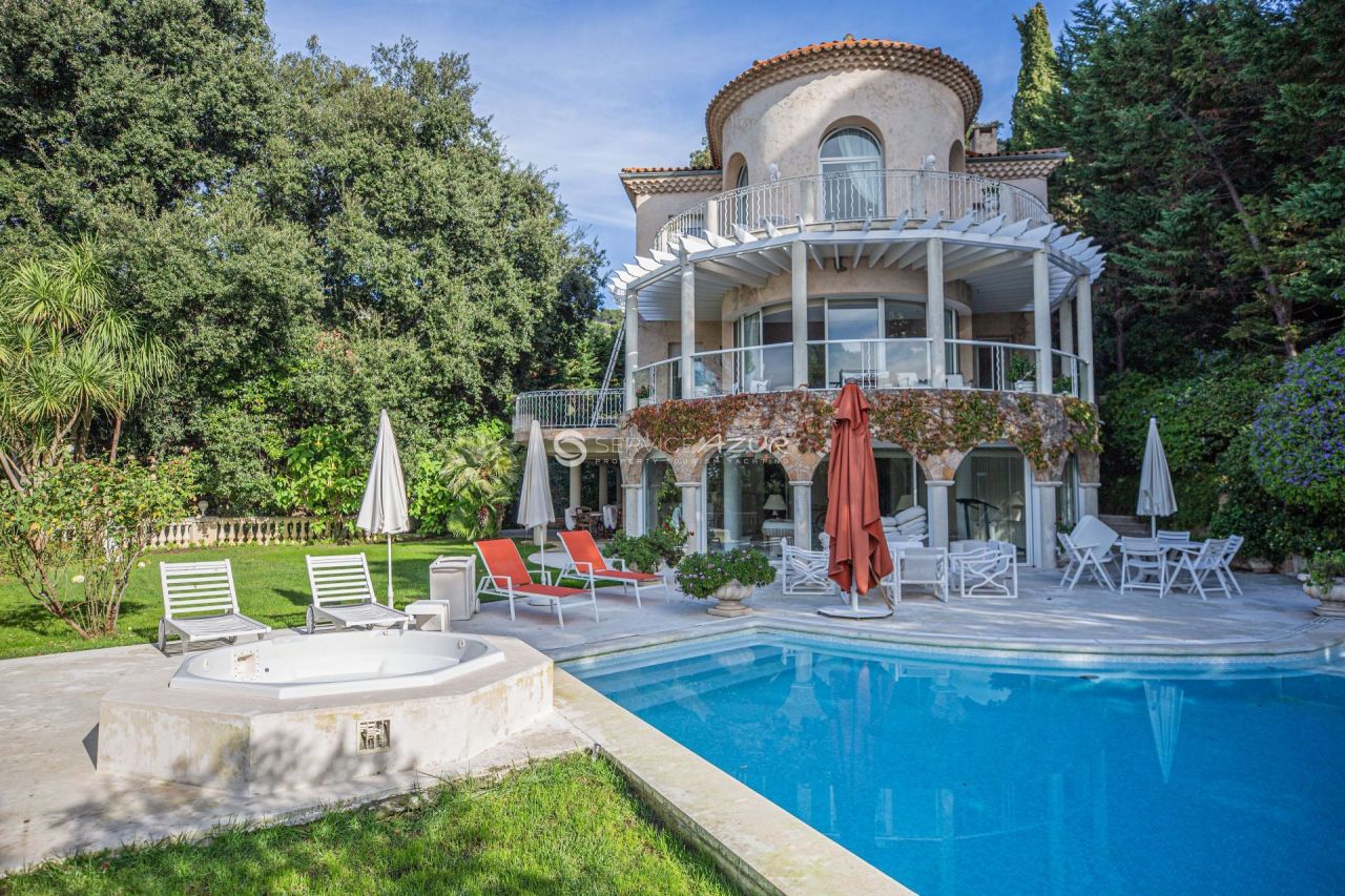 Вилла в Каннах, Франция, 1 300 м² - фото 11