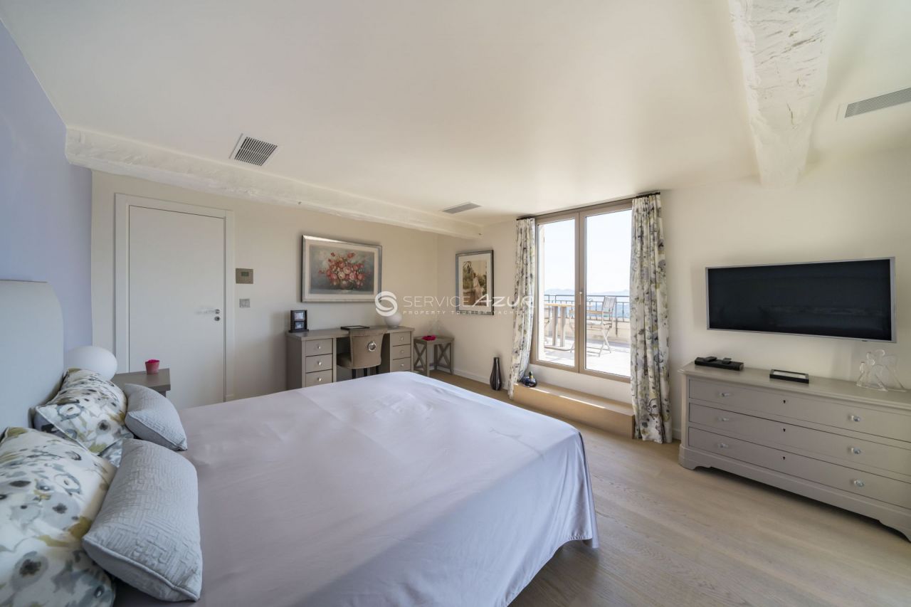 Вилла в Мужене, Франция, 952 м² - фото 12