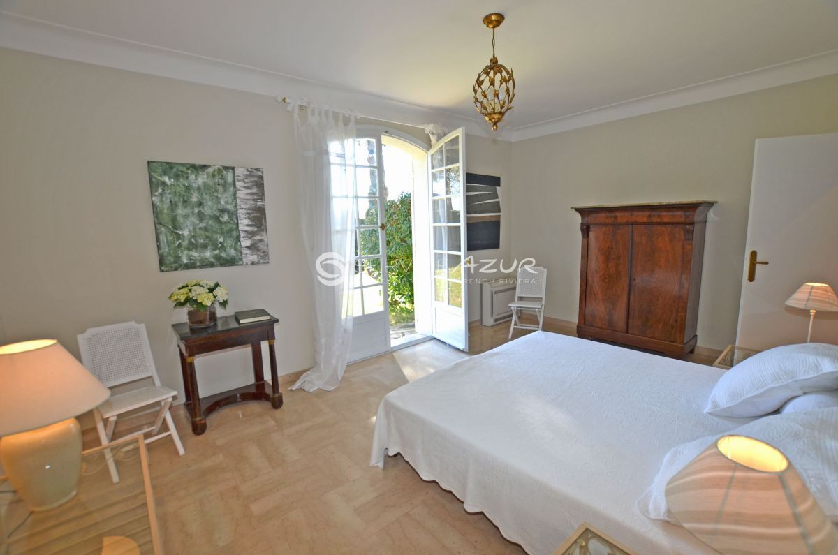 Вилла в Каннах, Франция, 300 м² - фото 14