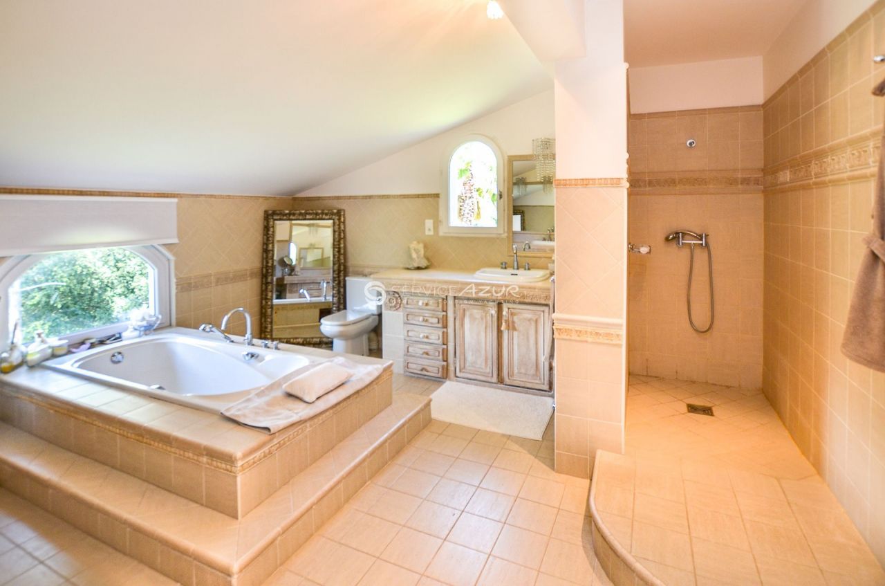 Вилла в Биоте, Франция, 300 м² - фото 14