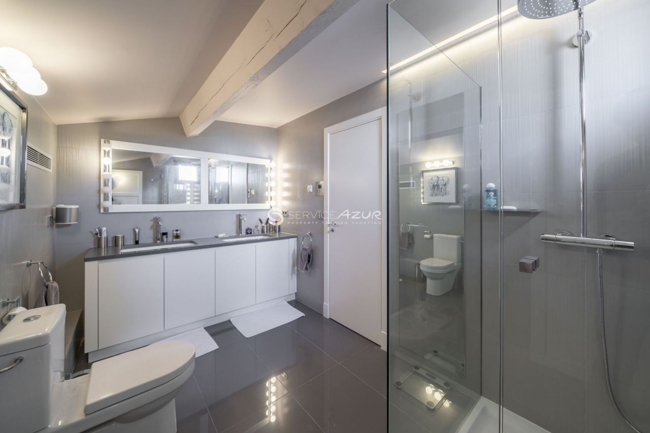 Вилла в Мужене, Франция, 952 м² - фото 14