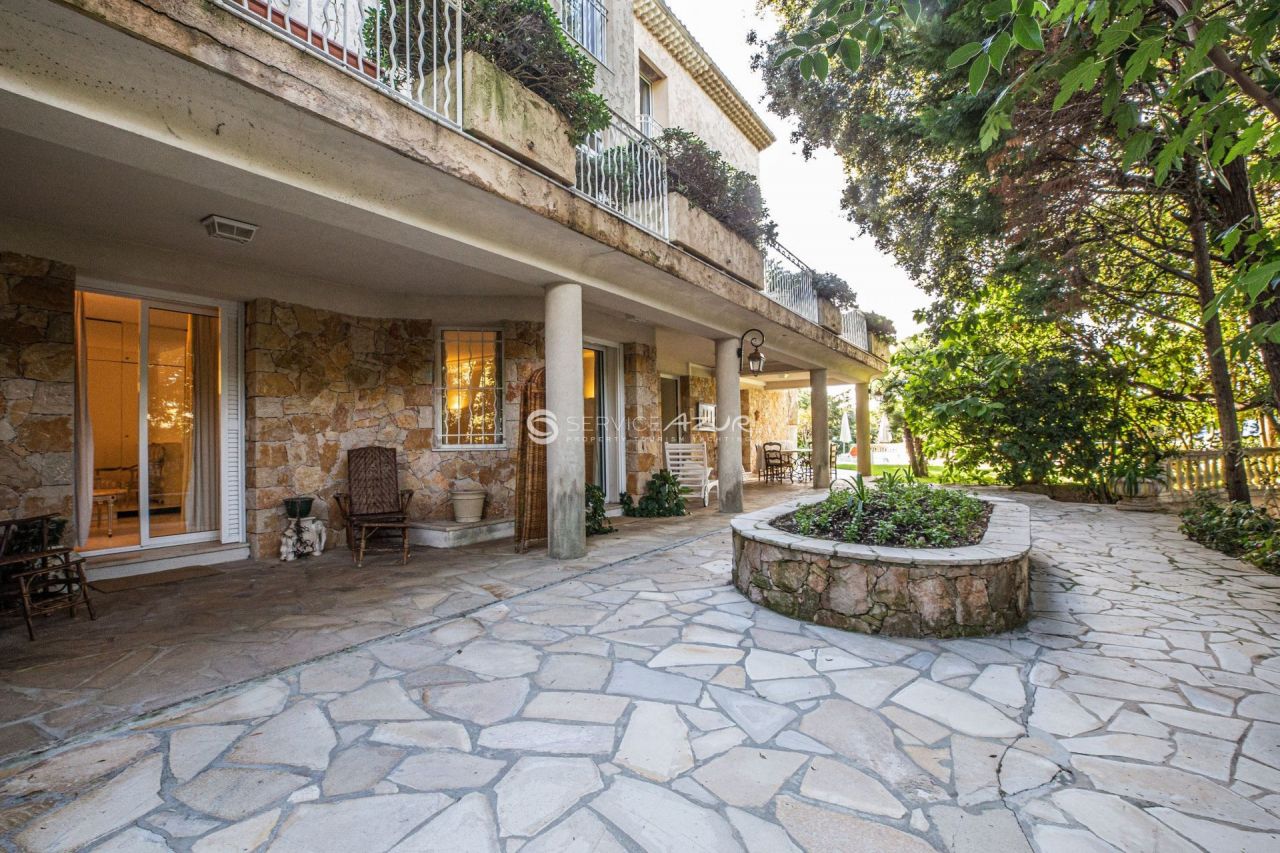 Вилла в Каннах, Франция, 1 300 м² - фото 16