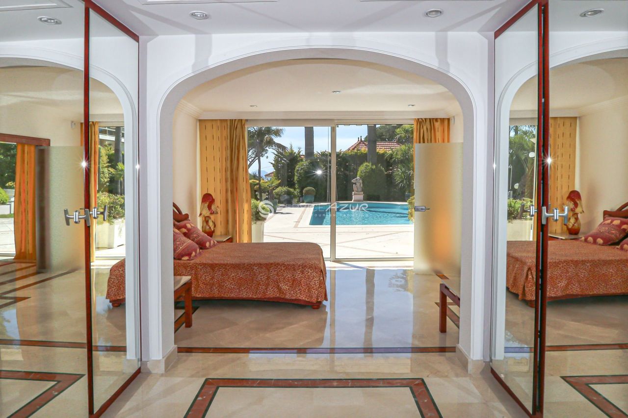 Вилла в Антибе, Франция, 420 м² - фото 18