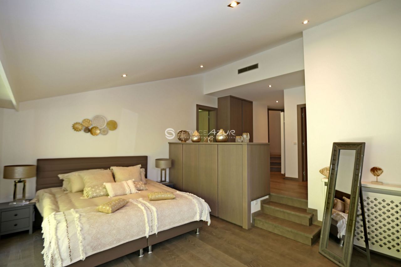 Вилла в Мужене, Франция, 625 м² - фото 18