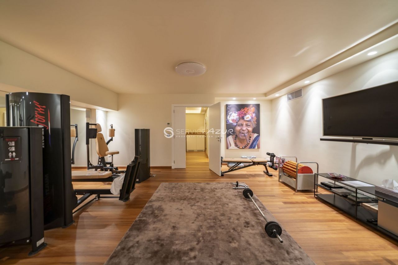 Вилла в Мужене, Франция, 952 м² - фото 18