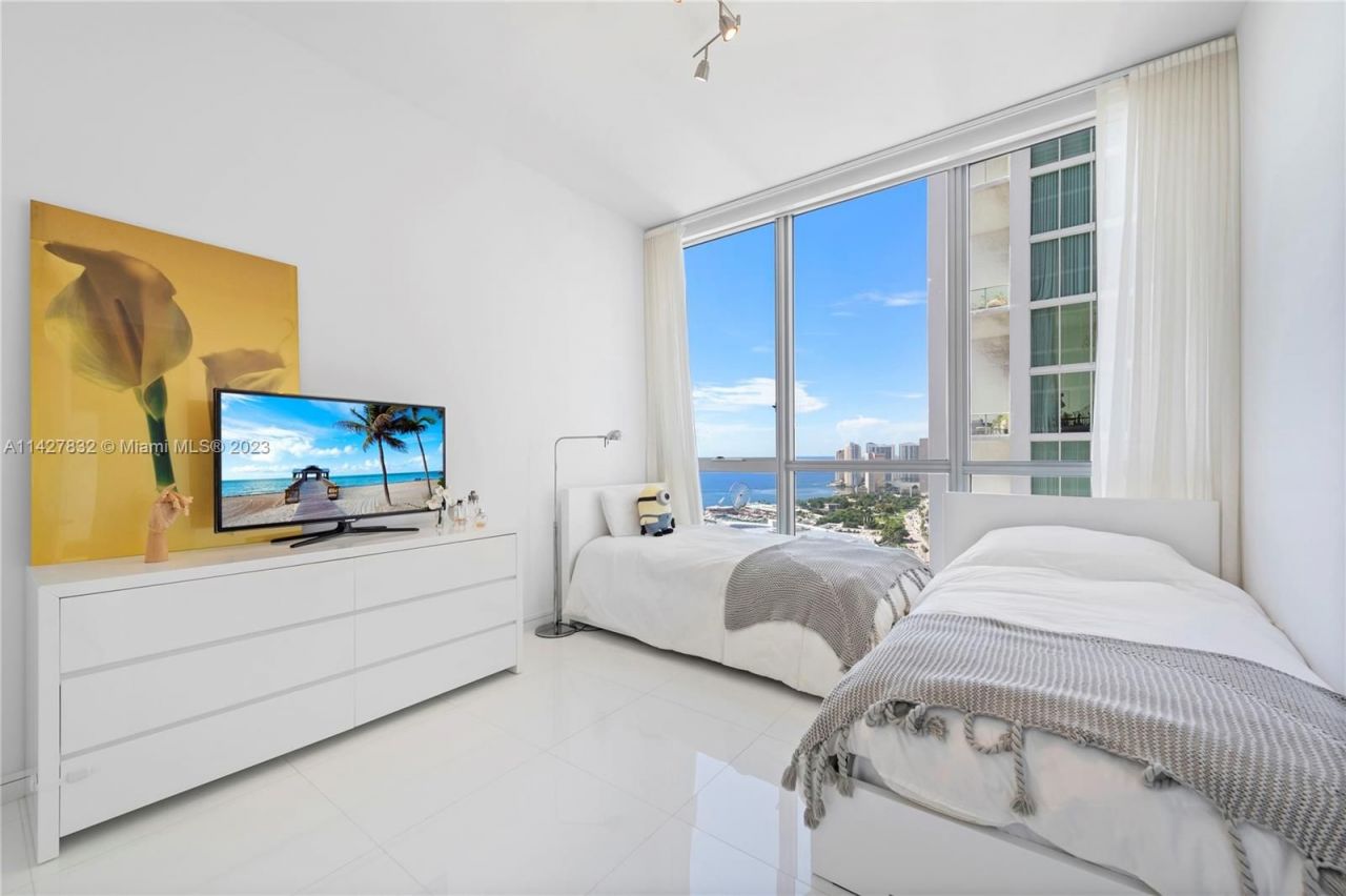 Квартира в Майами, США, 190 м² - фото 11