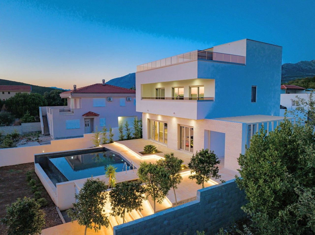 Вилла в Будве, Черногория, 290 м² - фото 1