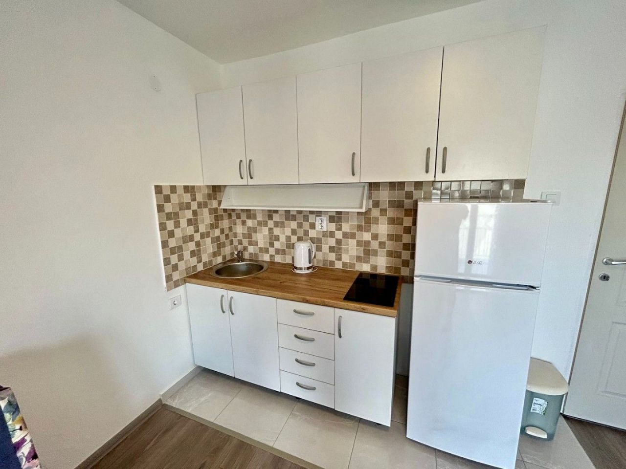 Отель, гостиница в Баре, Черногория, 160 м² - фото 8