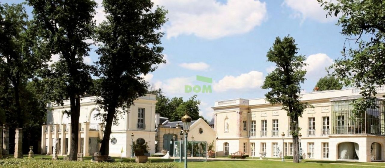 Особняк в Париже, Франция, 2 000 м² - фото 2