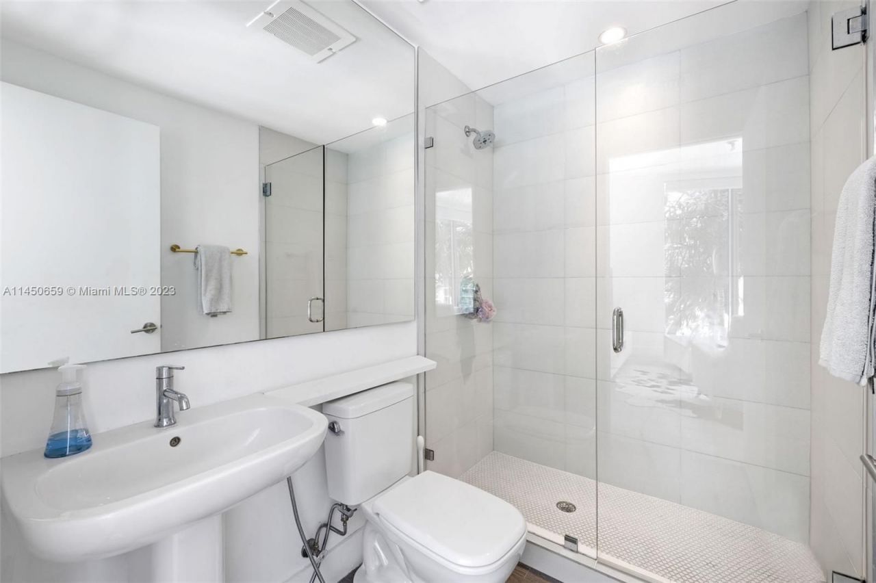 Квартира в Майами, США, 85 м² - фото 13