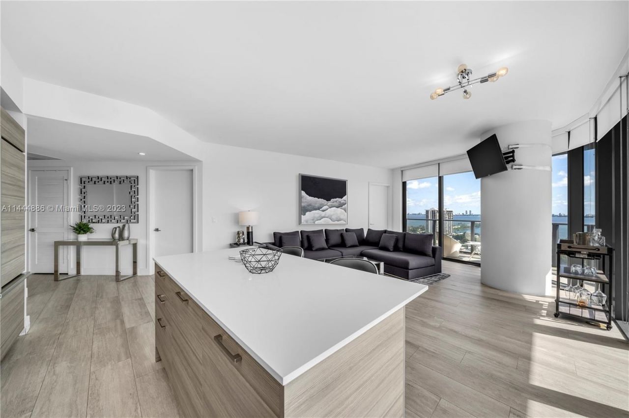 Квартира в Майами, США, 100 м² - фото 2