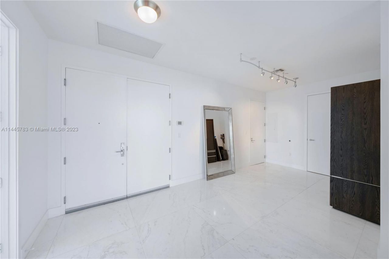 Квартира в Майами, США, 200 м² - фото 12