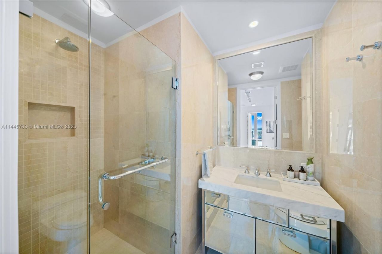 Квартира в Майами, США, 200 м² - фото 11