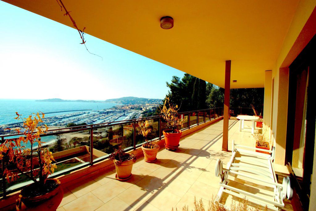 Апартаменты в Больё-сюр-Мер, Франция, 106 м² - фото 3