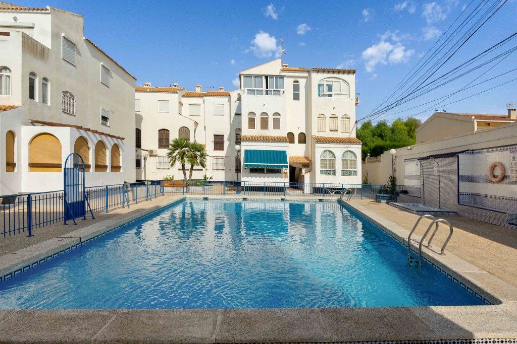 Апартаменты в Торревьехе, Испания, 50 м² - фото 1