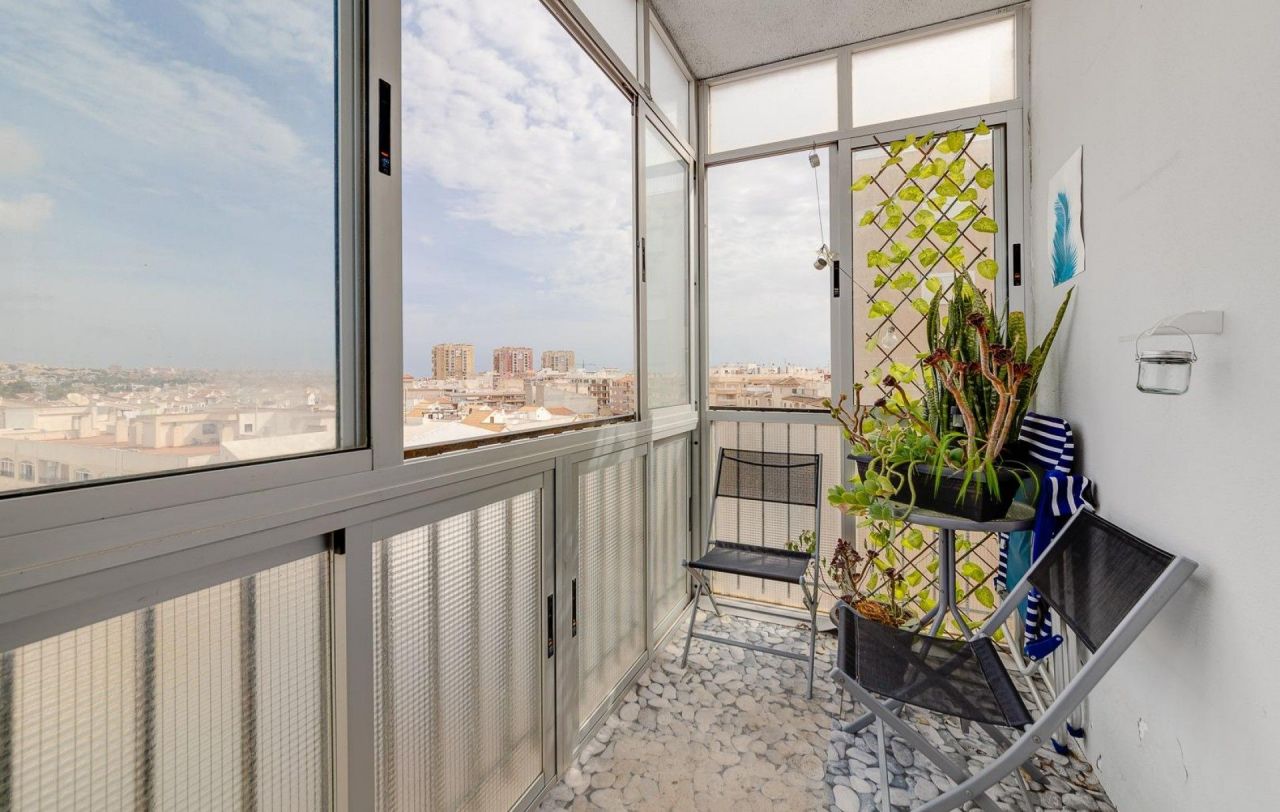 Студия в Торревьехе, Испания, 28 м² - фото 1