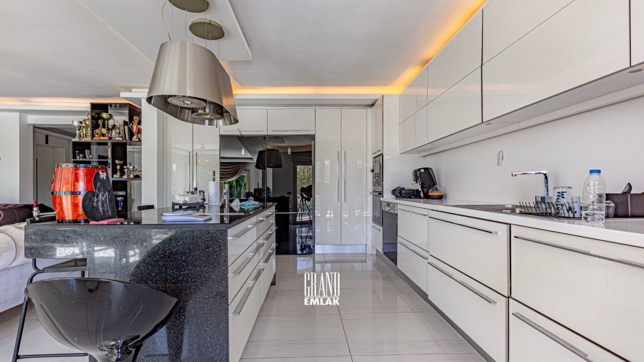 Квартира в Анталии, Турция, 180 м² - фото 13