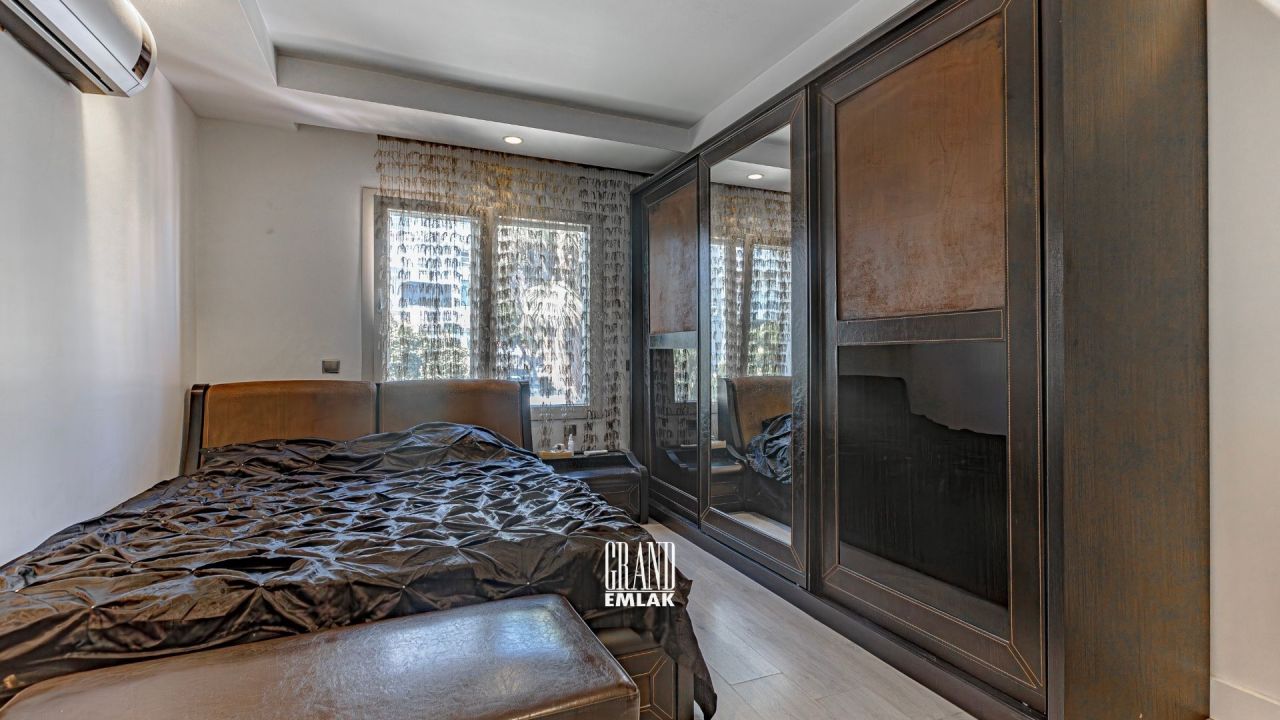 Квартира в Анталии, Турция, 180 м² - фото 14