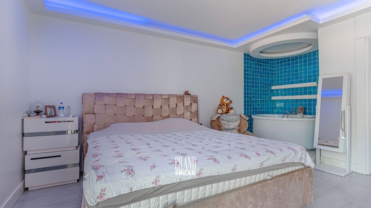 Квартира в Анталии, Турция, 180 м² - фото 15