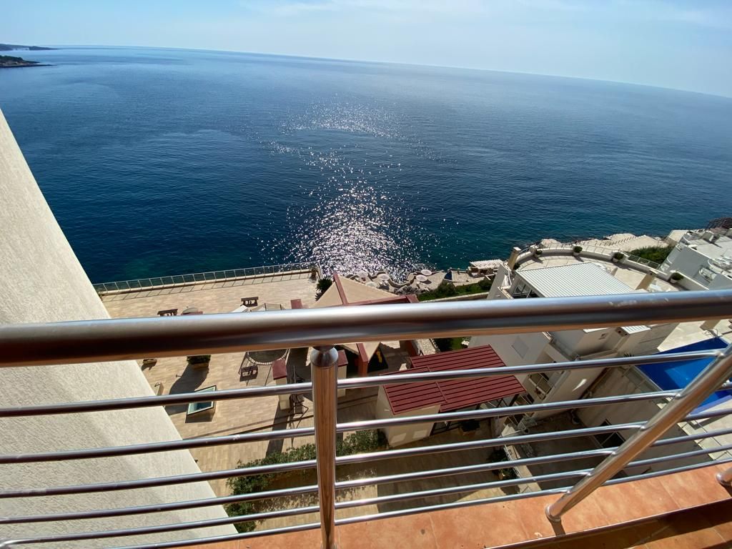 Квартира в Добра Воде, Черногория, 227 м² - фото 2