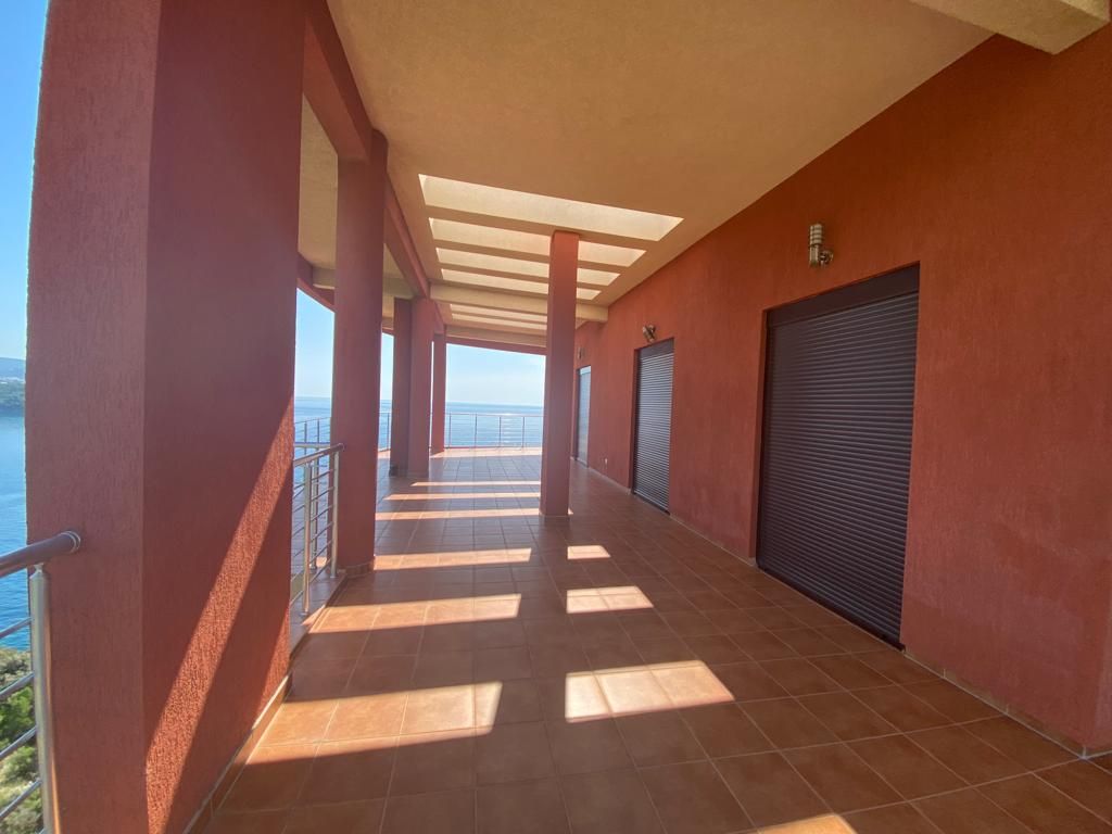 Квартира в Добра Воде, Черногория, 227 м² - фото 11