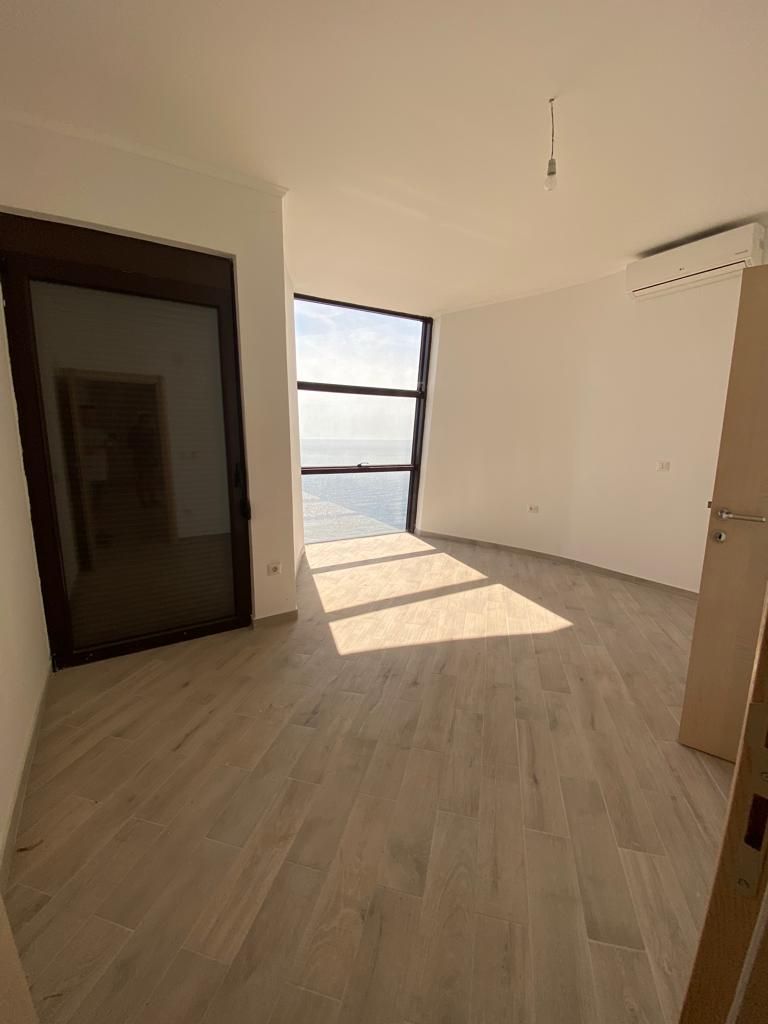 Квартира в Добра Воде, Черногория, 227 м² - фото 15