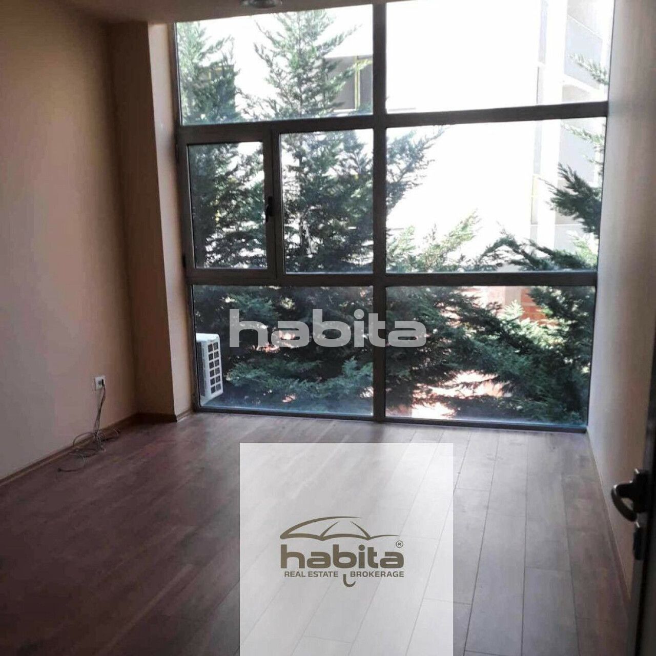 Кафе, ресторан в Тиране, Албания, 195 м² - фото 1