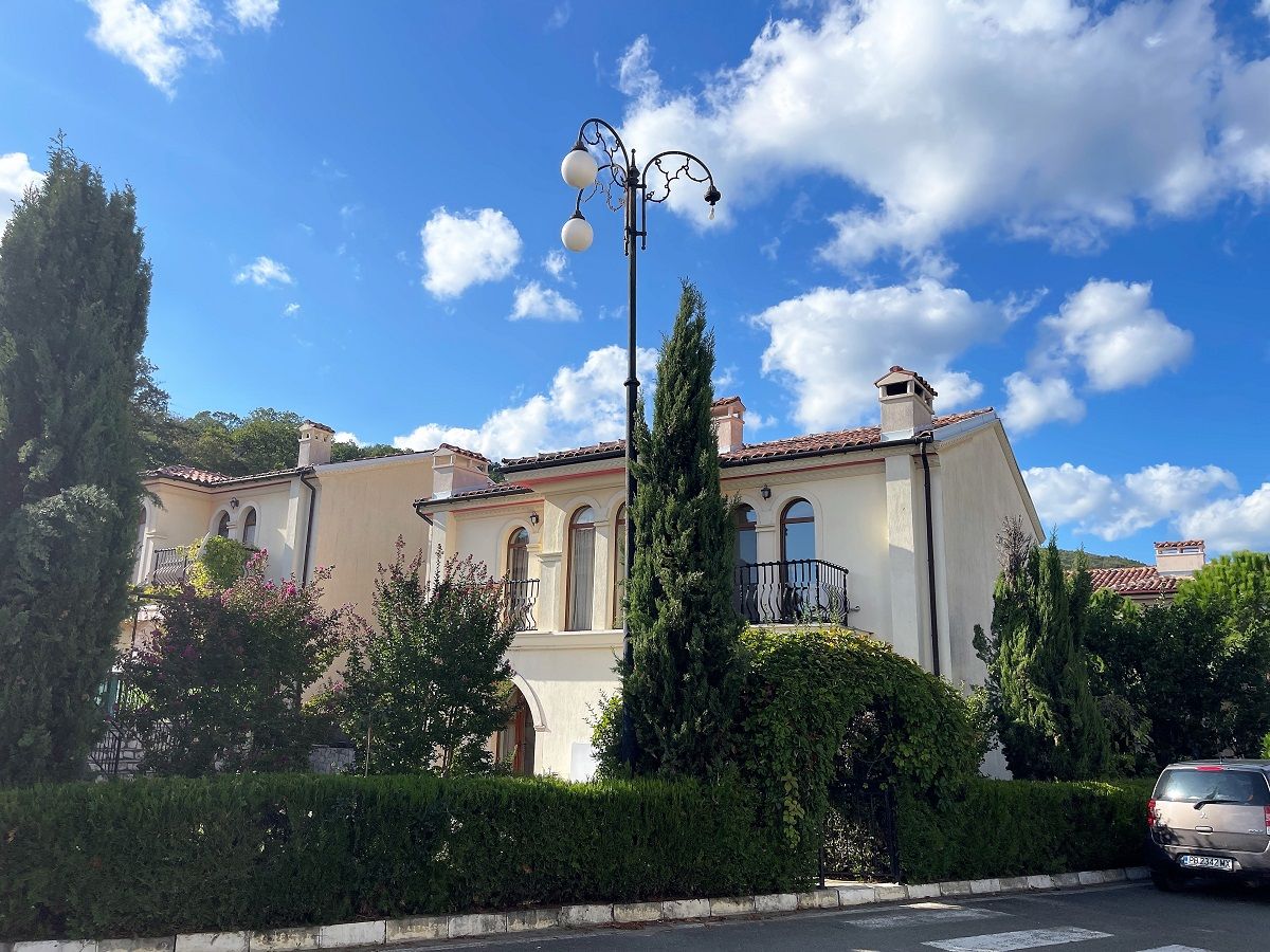 Вилла в Елените, Болгария, 108 м² - фото 1