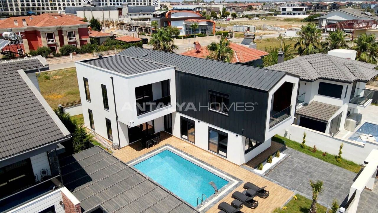 Вилла в Белеке, Турция, 330 м² - фото 1