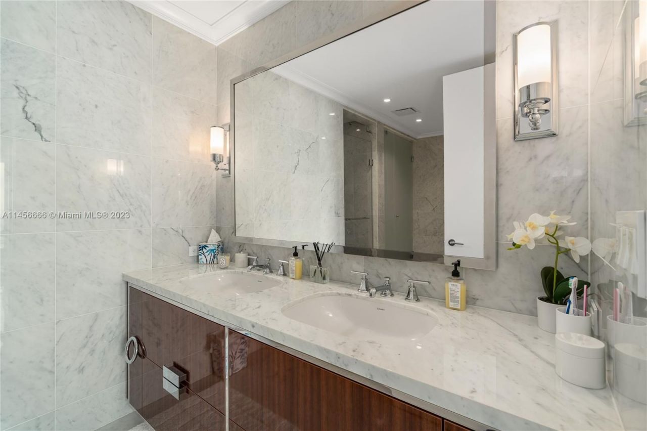 Квартира в Майами, США, 140 м² - фото 16