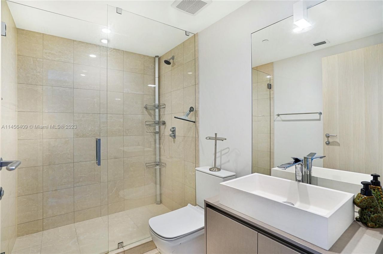 Квартира в Майами, США, 180 м² - фото 9