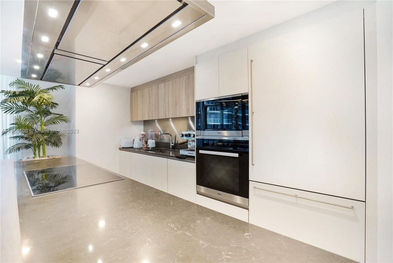 Квартира в Майами, США, 180 м² - фото 16