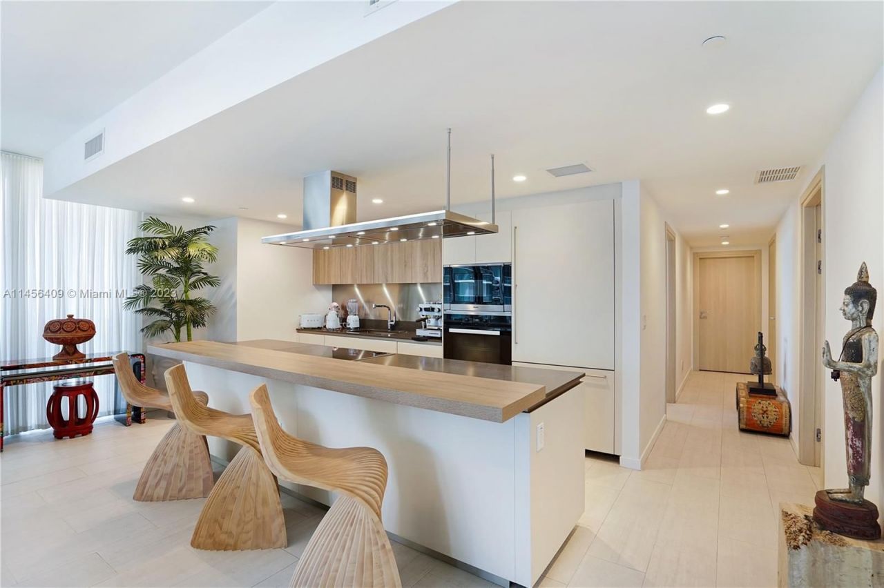 Квартира в Майами, США, 180 м² - фото 2