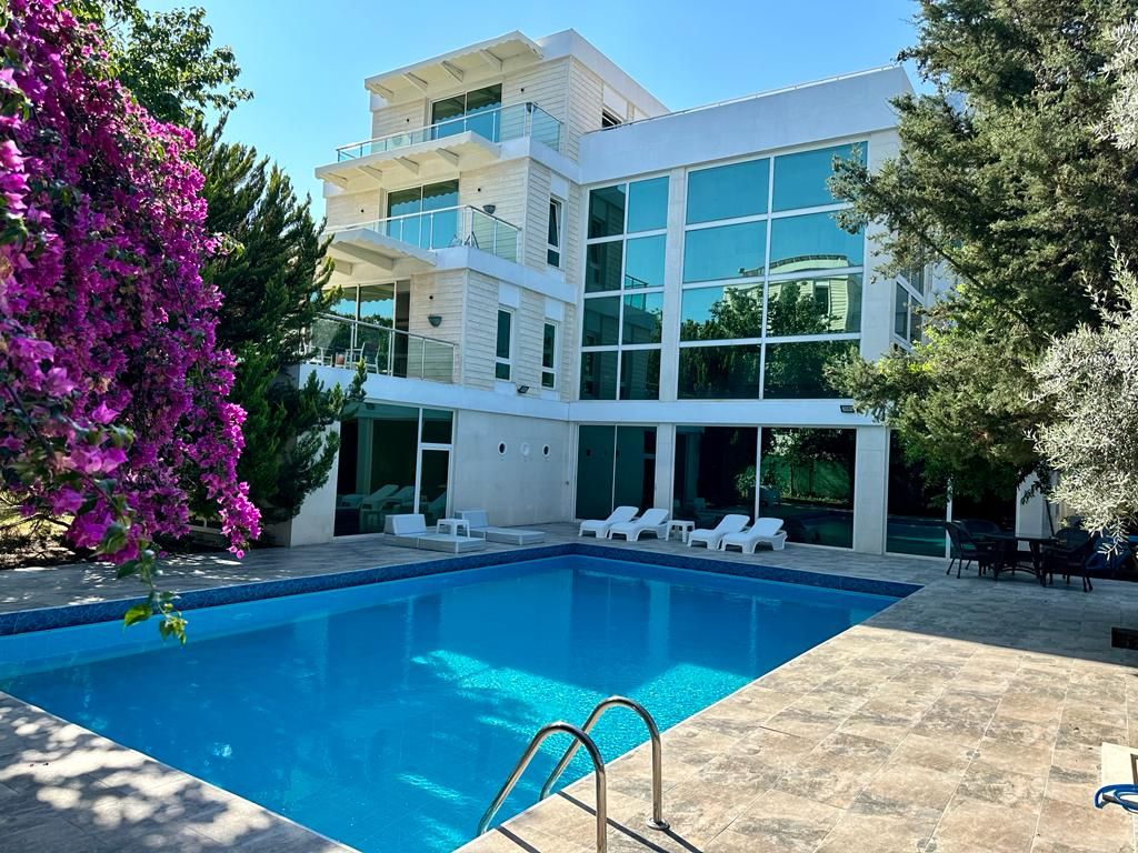 Вилла в Анталии, Турция, 800 м² - фото 1