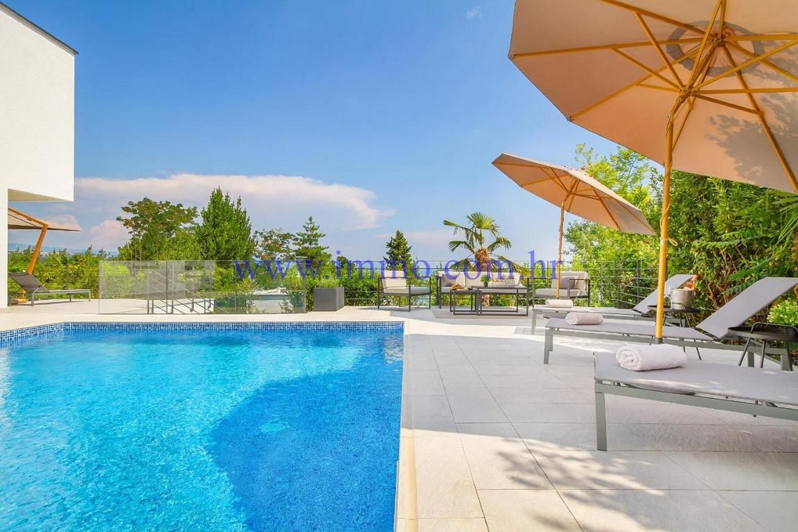 Вилла в Опатии, Хорватия, 250 м² - фото 15