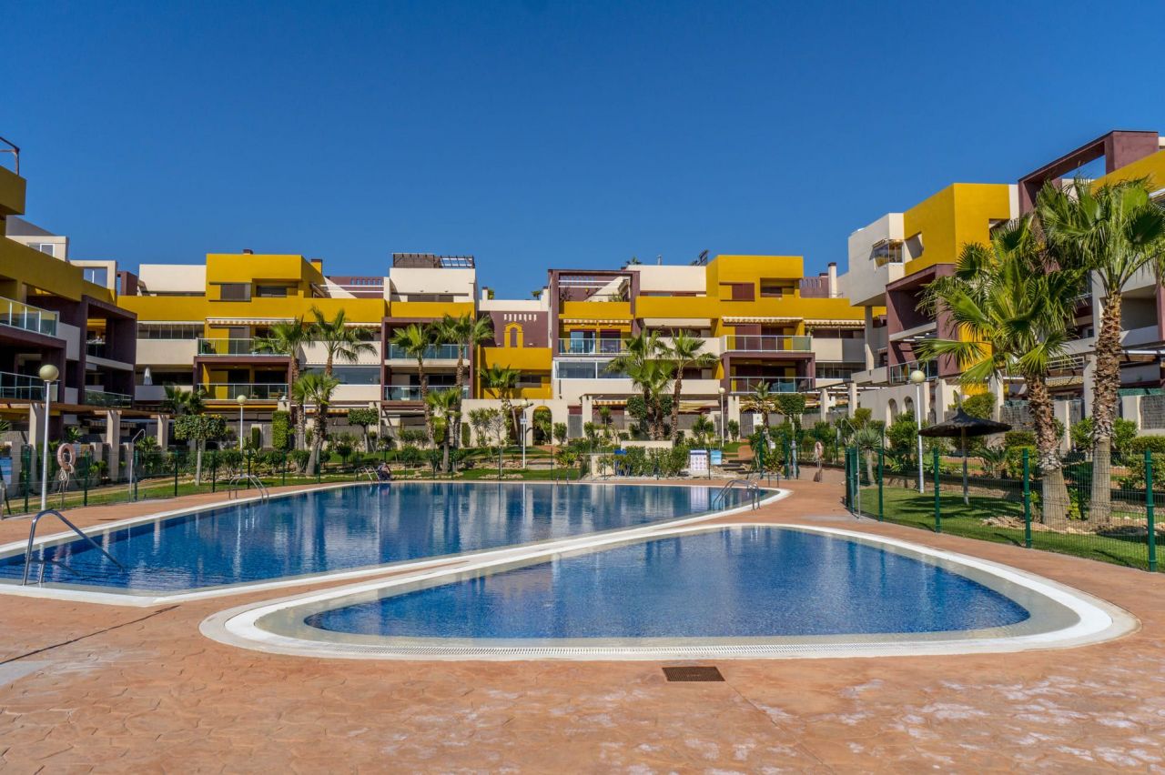Апартаменты в Ориуэла Коста, Испания, 87 м² - фото 1