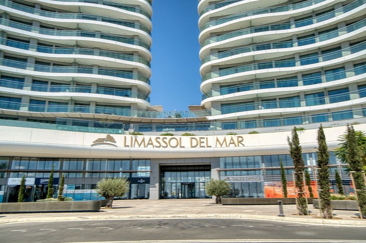 Апартаменты в Лимасоле, Кипр, 198 м2 - фото 1