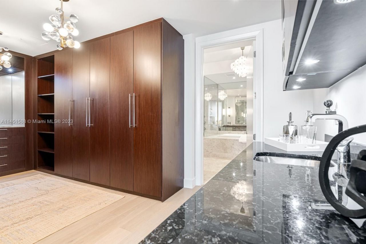 Квартира в Майами, США, 200 м² - фото 13