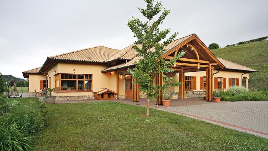 Дом Bicske, Венгрия, 880 м² - фото 1